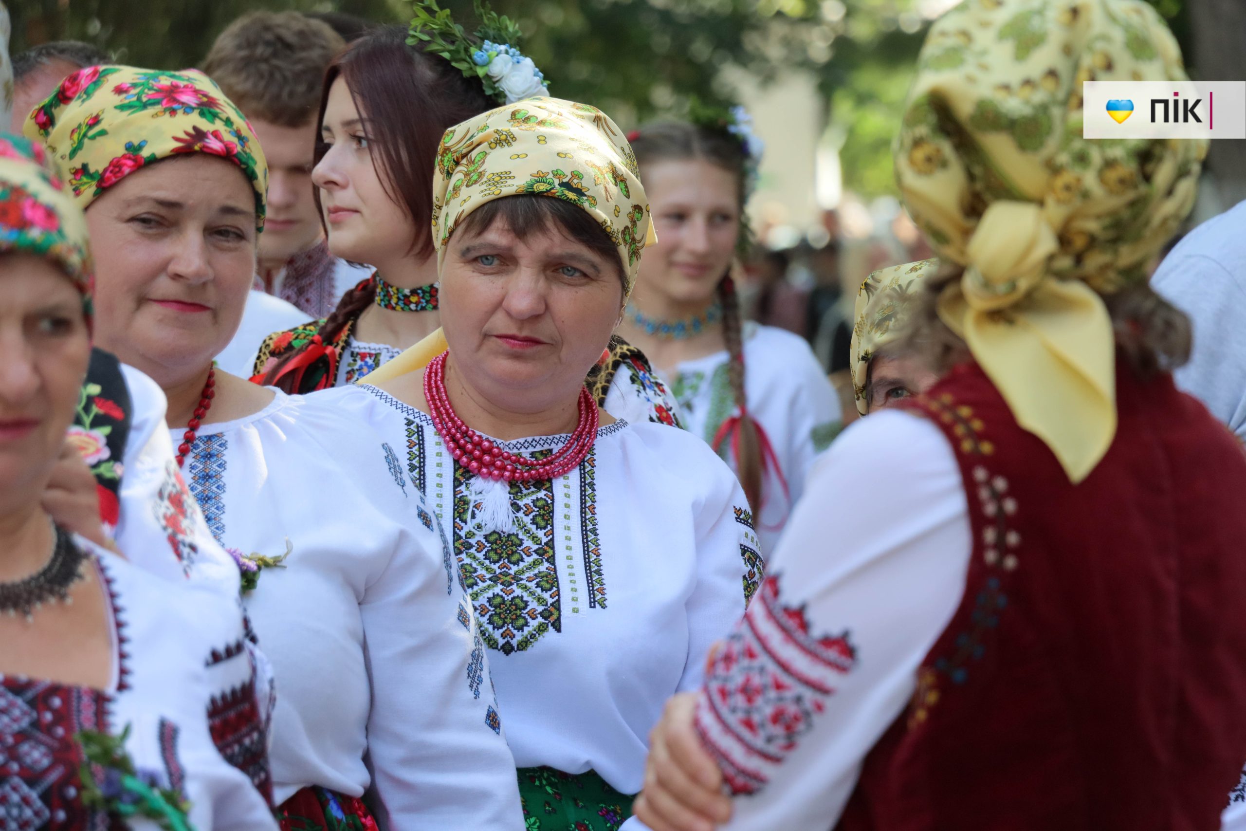 В Івано-Франківську відгуляли благодійне «Весілля у Палаці»: як це було (ФОТО) 35 IMG 8714 scaled