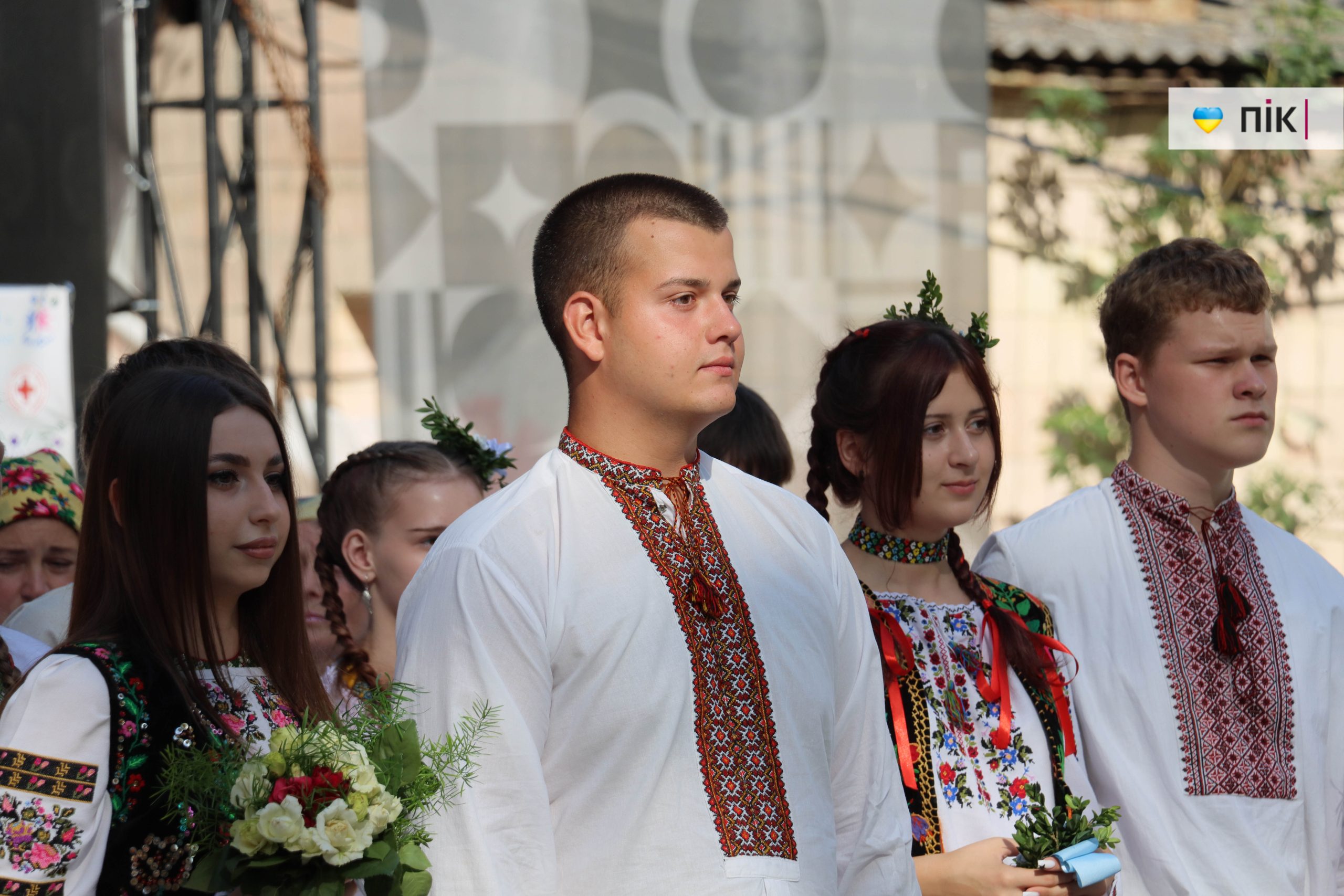 В Івано-Франківську відгуляли благодійне «Весілля у Палаці»: як це було (ФОТО) 41 IMG 8758 scaled
