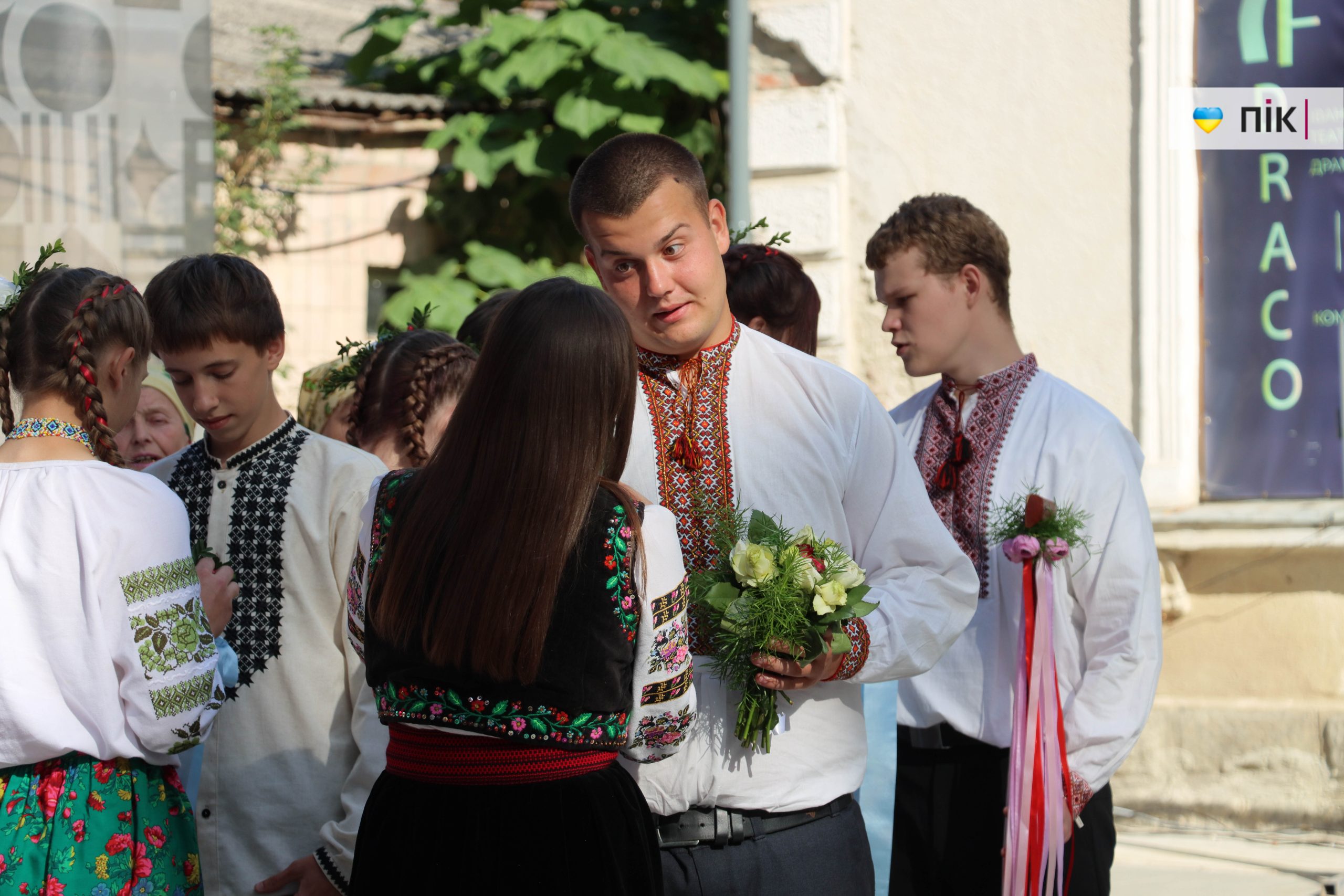 В Івано-Франківську відгуляли благодійне «Весілля у Палаці»: як це було (ФОТО) 42 IMG 8765 scaled