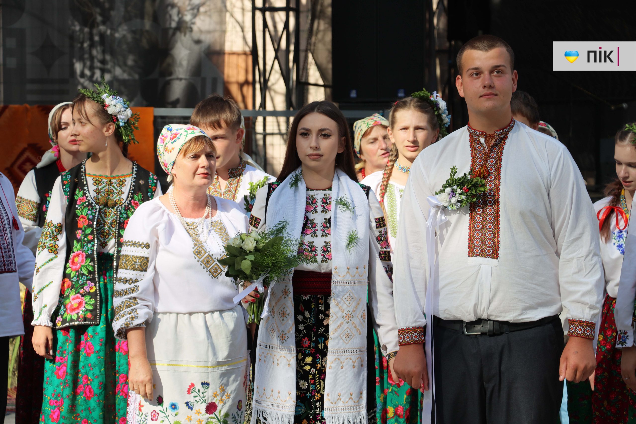 В Івано-Франківську відгуляли благодійне «Весілля у Палаці»: як це було (ФОТО) 44 IMG 8777 scaled