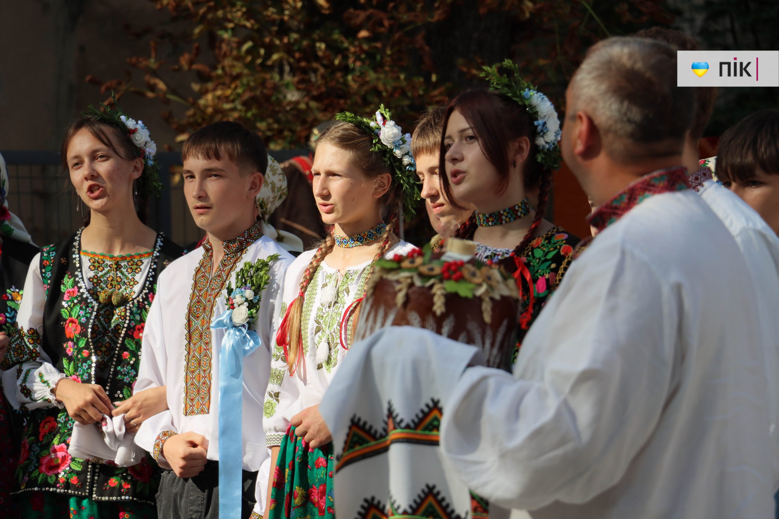 В Івано-Франківську відгуляли благодійне «Весілля у Палаці»: як це було (ФОТО) 51 IMG 8832 scaled