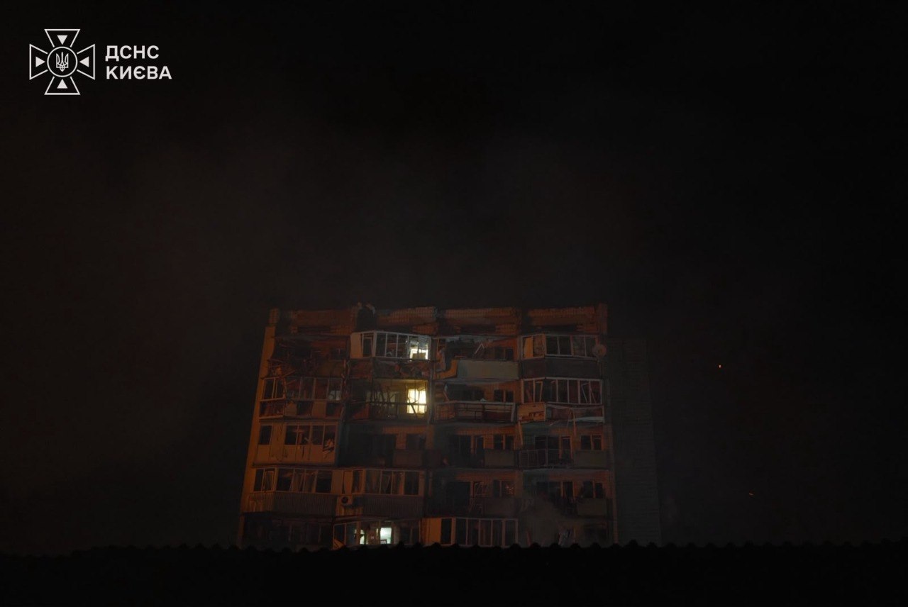 Масована атака по Києву: загинули четверо людей, відомо про 23 постраждалих (ФОТО) 2 photo 2026 08 20 04 02 59