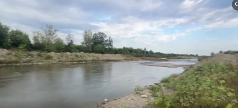 На Прикарпатті критично міліють річки: оголосили коричневий рівень небезпеки 9 На Прикарпатті критично міліють річки: оголосили коричневий рівень небезпеки
