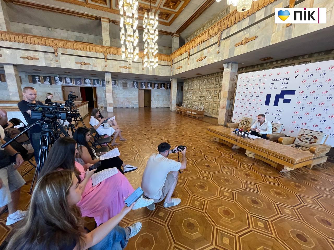 Від «Революції на граніті» до «Польоту над зозулиним гніздом»: що готує Франківський драмтеатр у новому сезоні (ФОТО) 2 photo 5463142987303951323 y 1