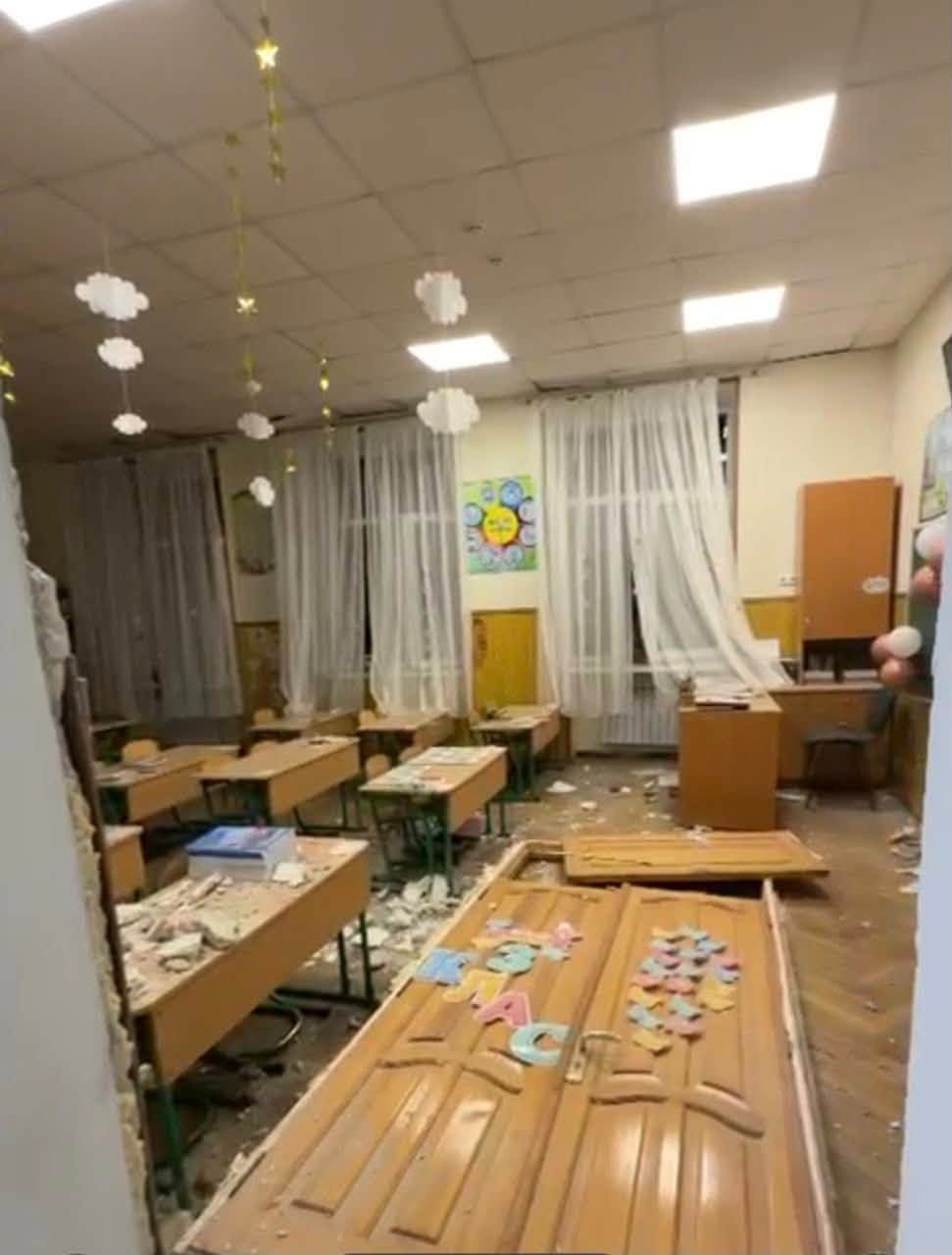 В Одесі росіяни атакували 24-поверховий будинок: вісім людей постраждали (ФОТО) 4 790993670 1068932616116101 2056111991241880095 n