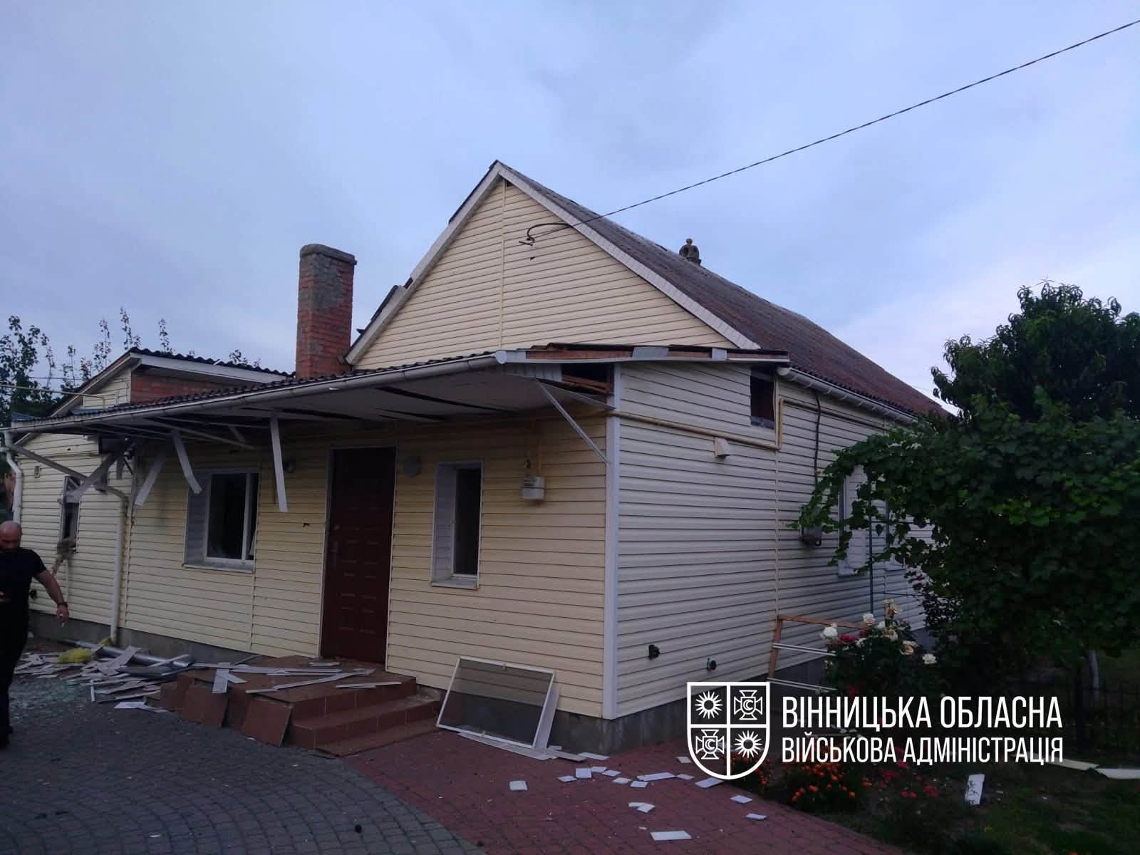 На Вінниччині внаслідок російської атаки постраждали двоє людей (ФОТО) 3 792120578 1695005999301128 7569518492191881894 n