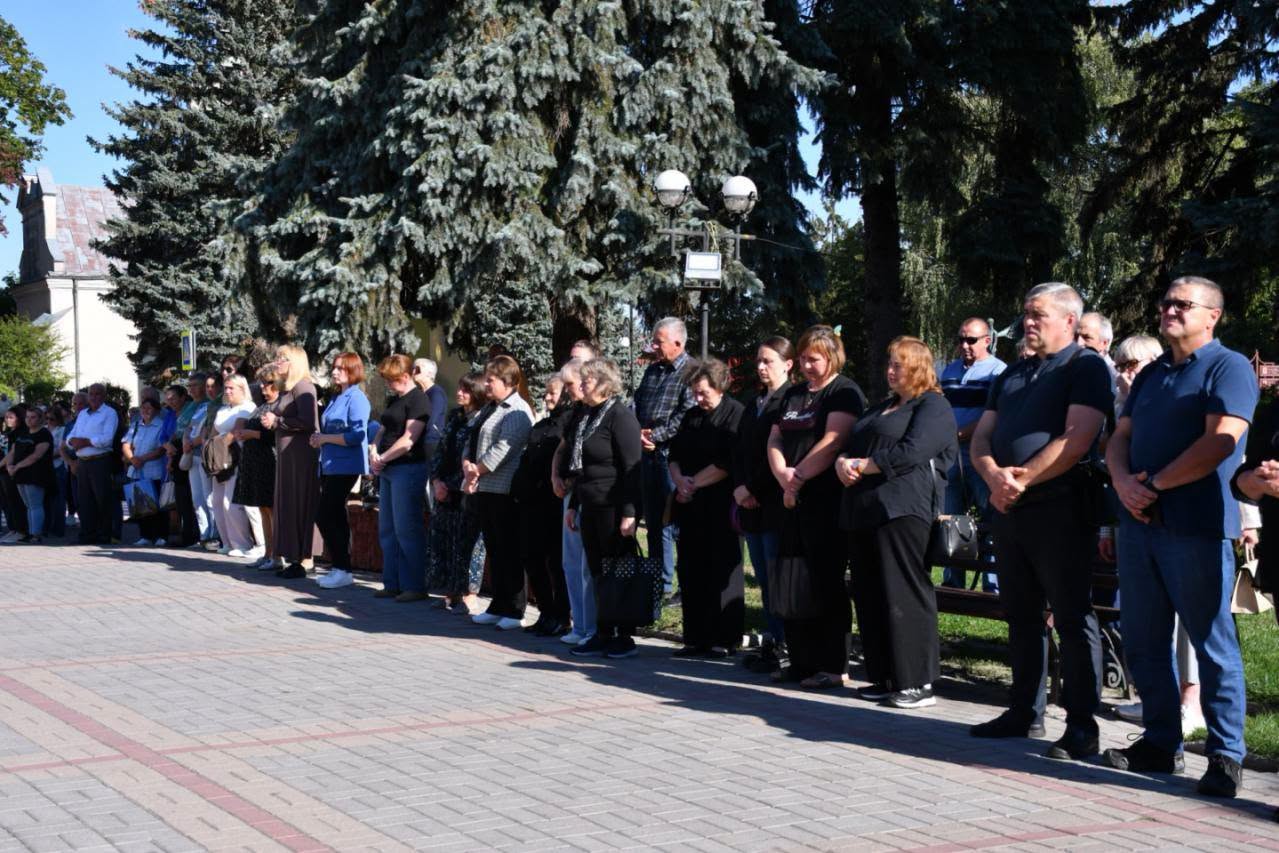 На Рогатинщині попрощалися із захисником Михайлом Грибом (ФОТО) 4 795523609 1419091440315513 3194535204756838882 n