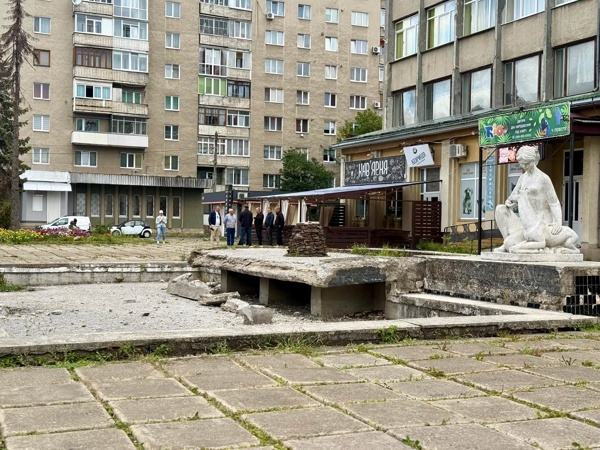 У Калуші площу біля центральної пошти хочуть перетворити на сквер (ФОТО) 3 798884901 1117844710767028 3065650738551604016 n