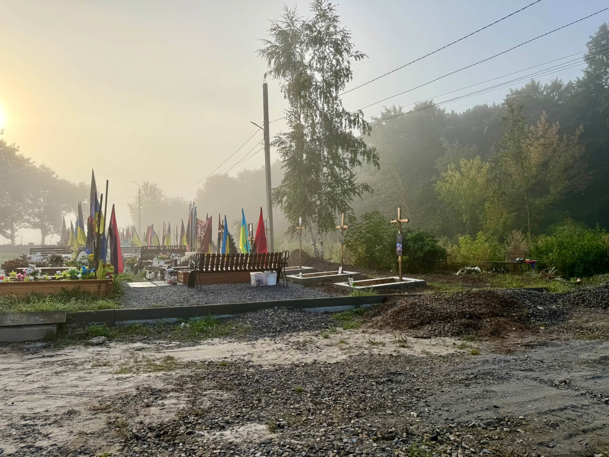 У Калуші облаштовують тротуар на Височанці та брукують третій сектор Алеї Слави 3 799770482 1125661833318649 2174179018012713904 n
