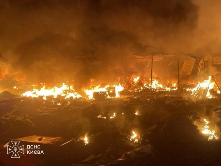 Масований ворожий удар: пошкоджені житлові будинки, є загиблі та постраждалі (ФОТО) 3 800231286 1576254704539678 3063015290300805236 n