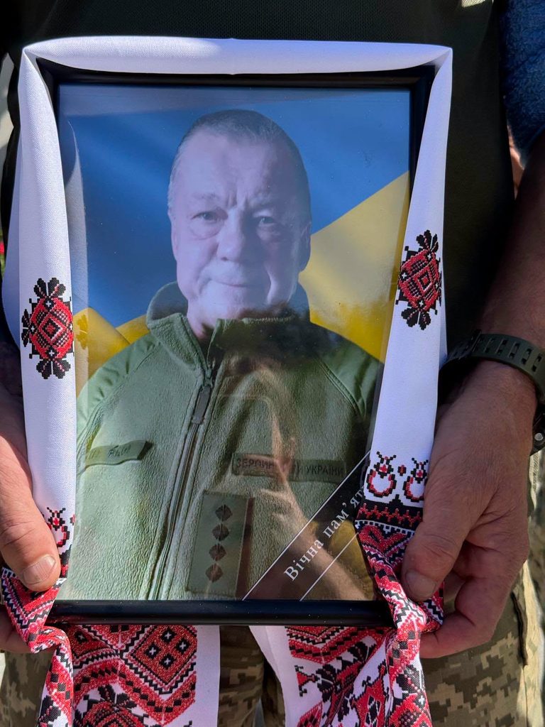 Провели в останню путь офіцера-медика з Калуша Олега Мамригу (ФОТО) 7 801045678 1743946533490531 3230770657923414715 n