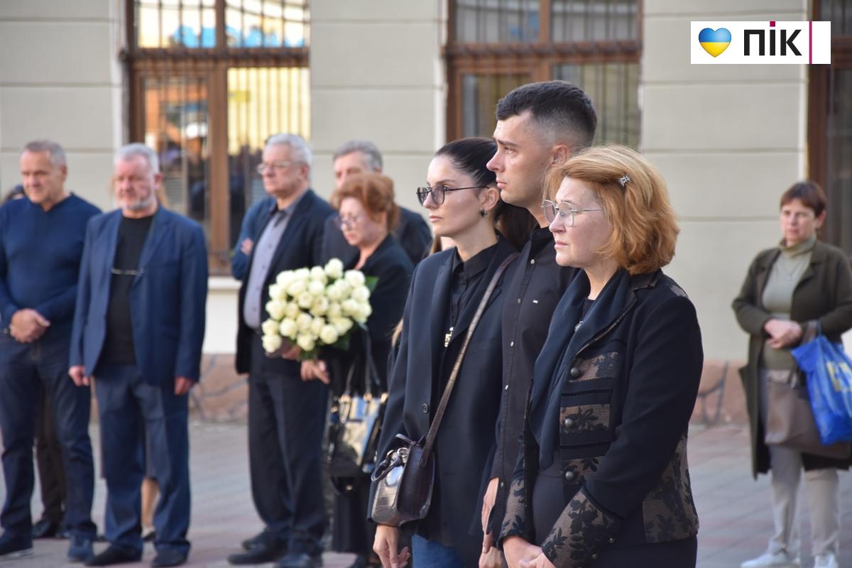 У Франківську прощаються з колишнім мером Віктором Анушкевичусом (ФОТО) 3 DSC 0150