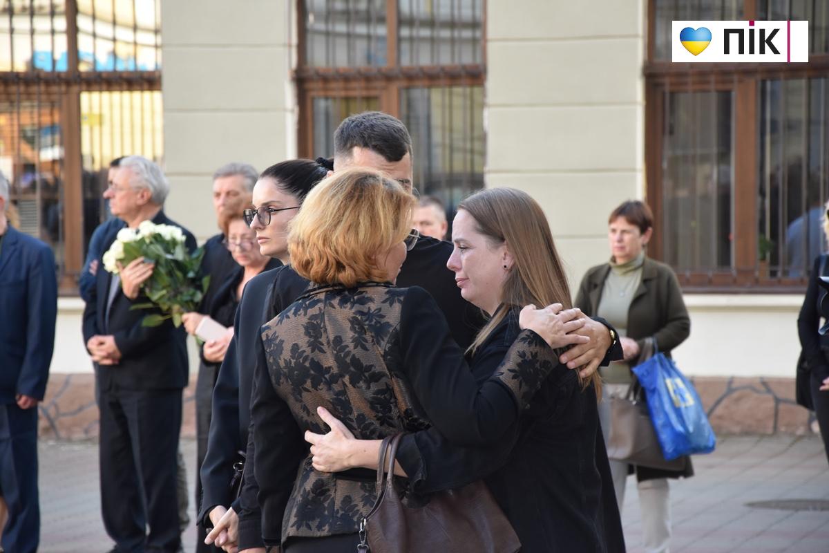 У Франківську прощаються з колишнім мером Віктором Анушкевичусом (ФОТО) 5 DSC 0153