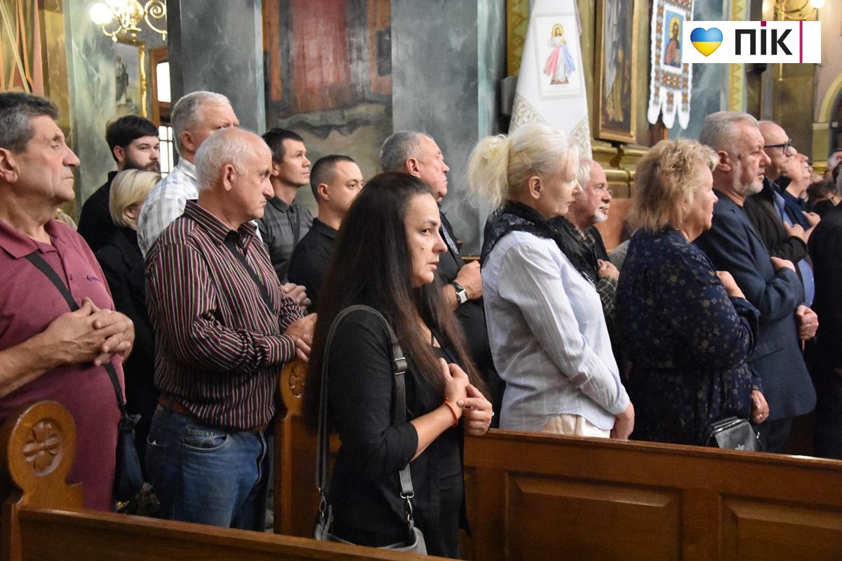 У Франківську прощаються з колишнім мером Віктором Анушкевичусом (ФОТО) 20 DSC 0208