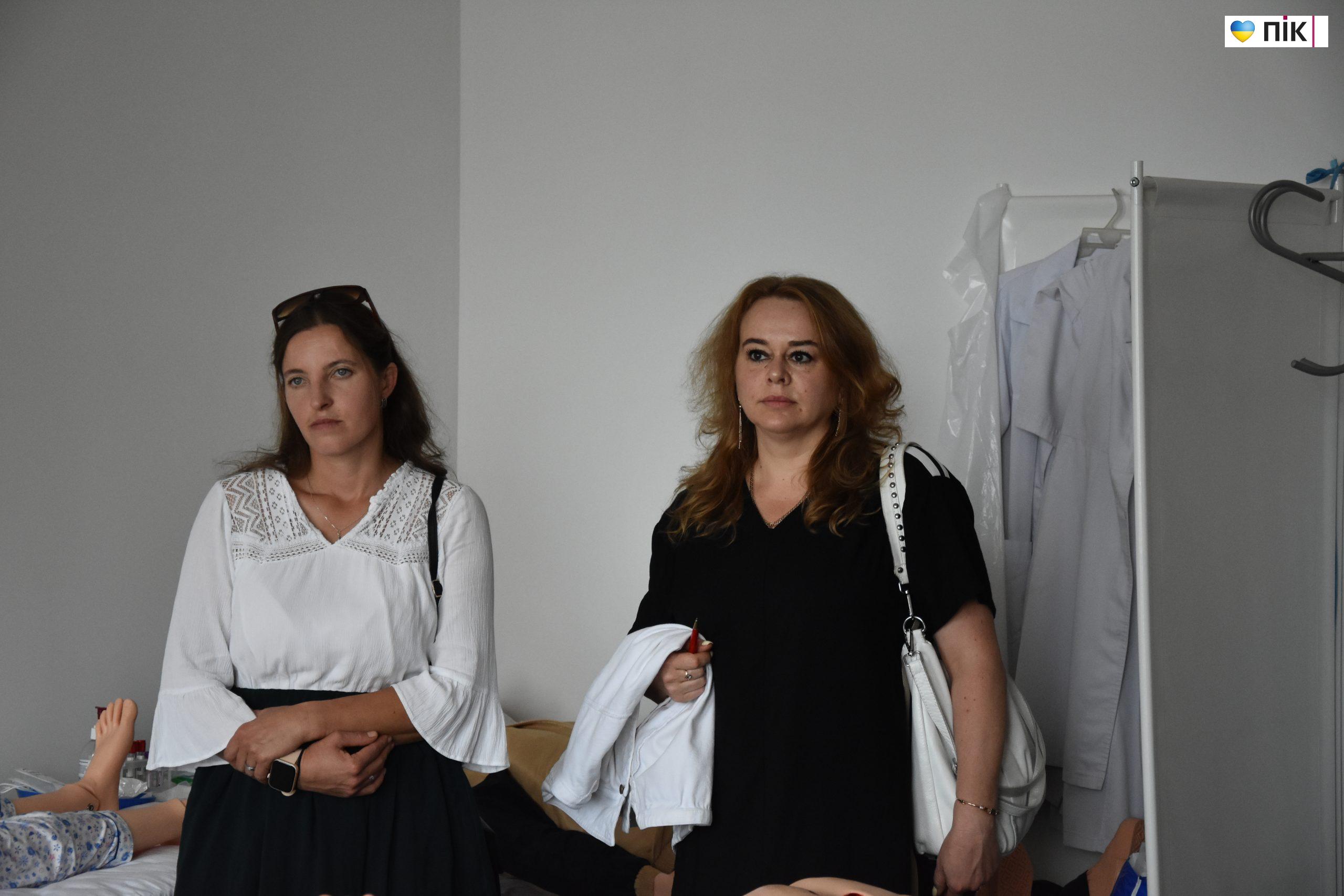 На Прикарпатті 30 людей здобули професію молодшої медсестри з догляду за хворими (ФОТО) 52 DSC 0820 scaled