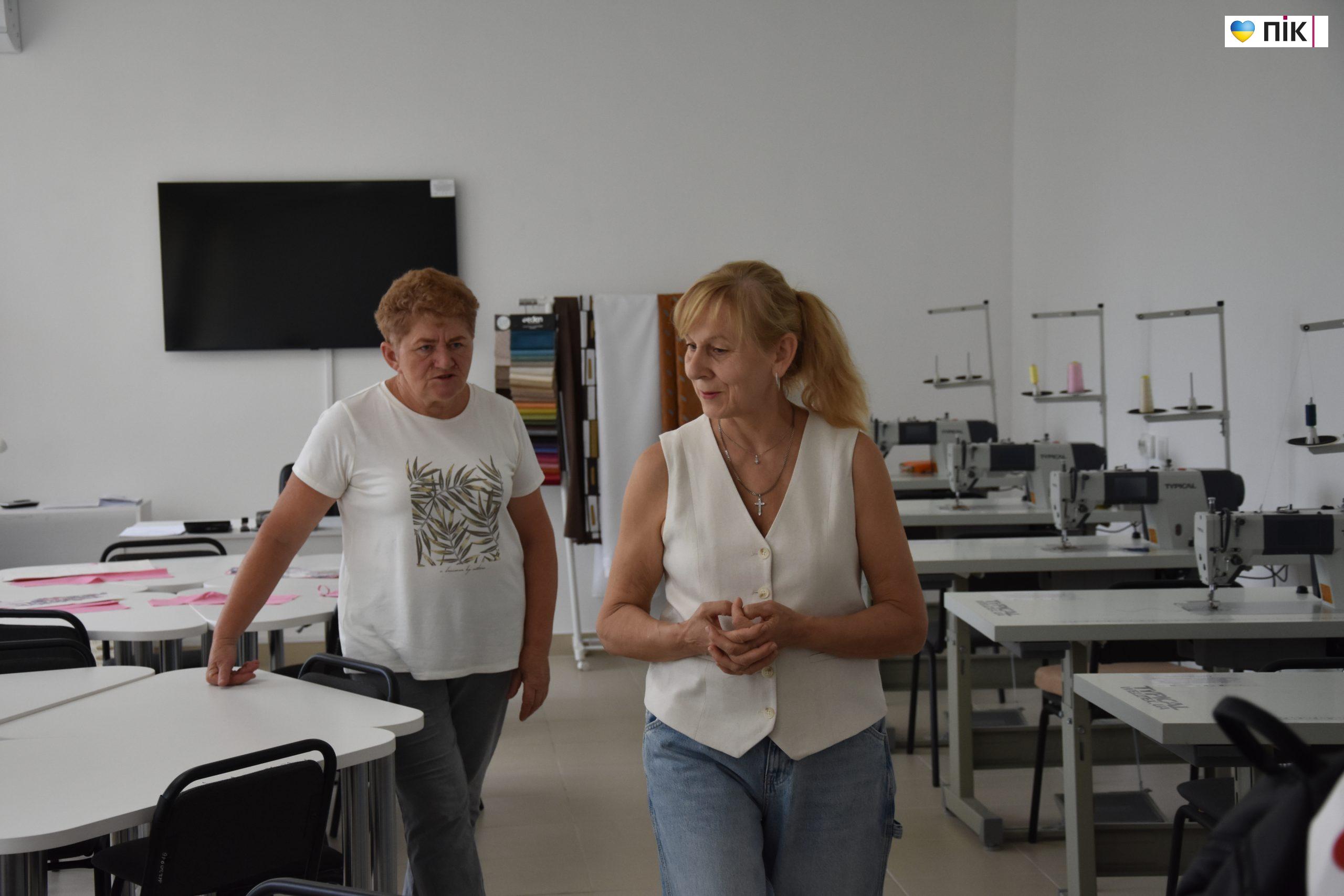 На Прикарпатті 30 людей здобули професію молодшої медсестри з догляду за хворими (ФОТО) 37 DSC 0860 scaled