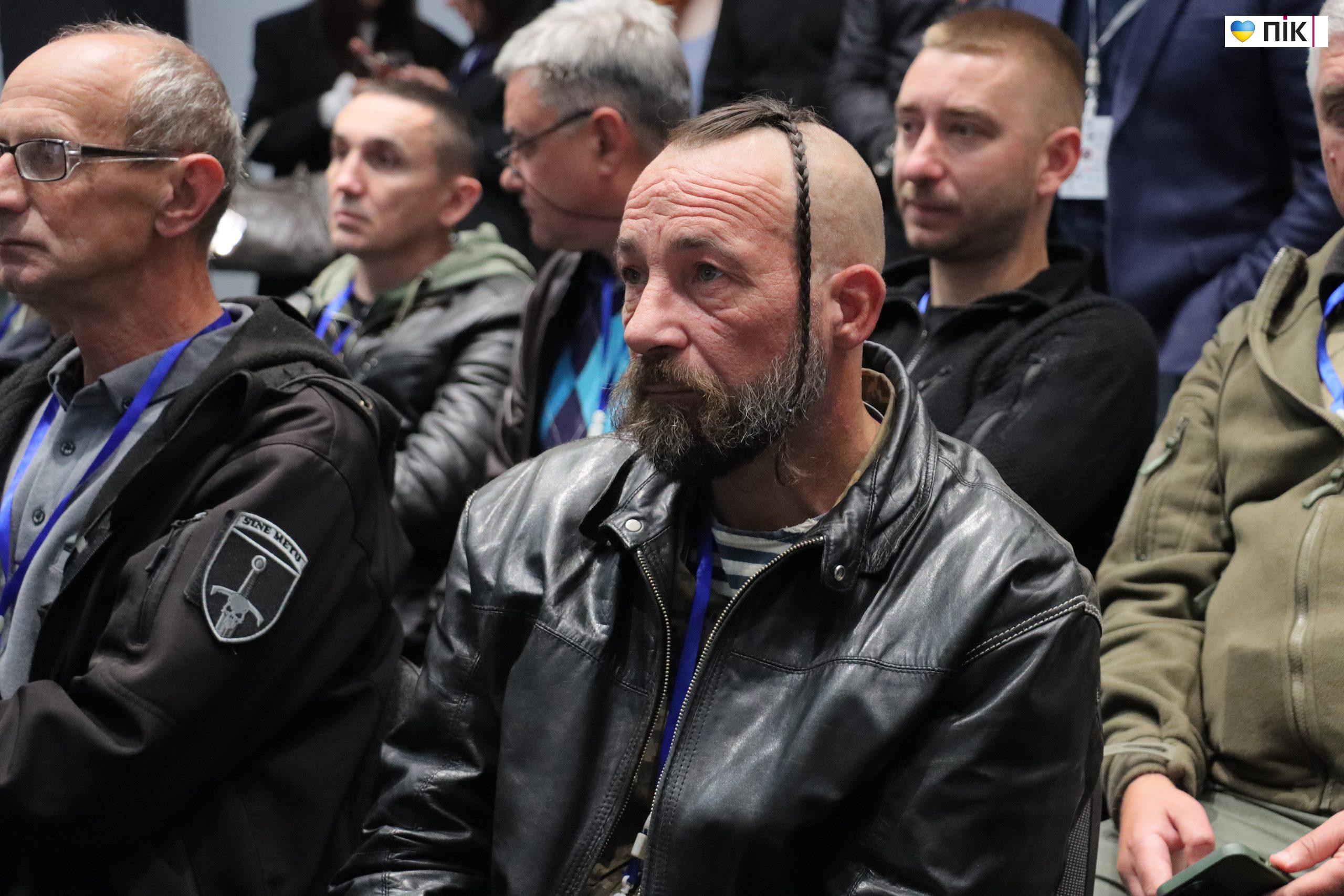 «Повага, комунікація та можливість знайти себе»: які проблеми ветеранів обговорювали на форумі в Івано-Франківську (ФОТО, ВІДЕО) 10 IMG 0544 scaled