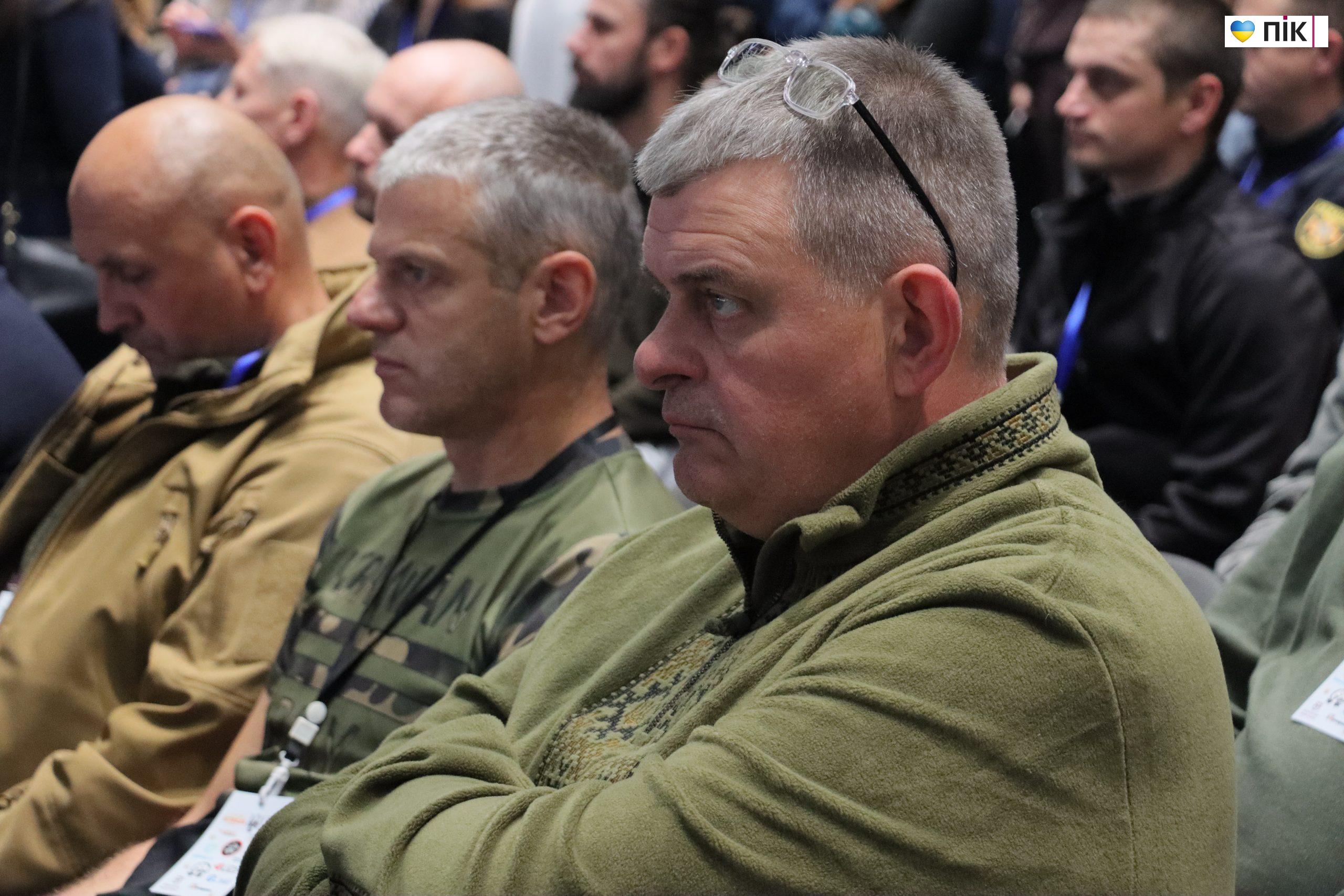 «Повага, комунікація та можливість знайти себе»: які проблеми ветеранів обговорювали на форумі в Івано-Франківську (ФОТО, ВІДЕО) 14 IMG 0565 scaled