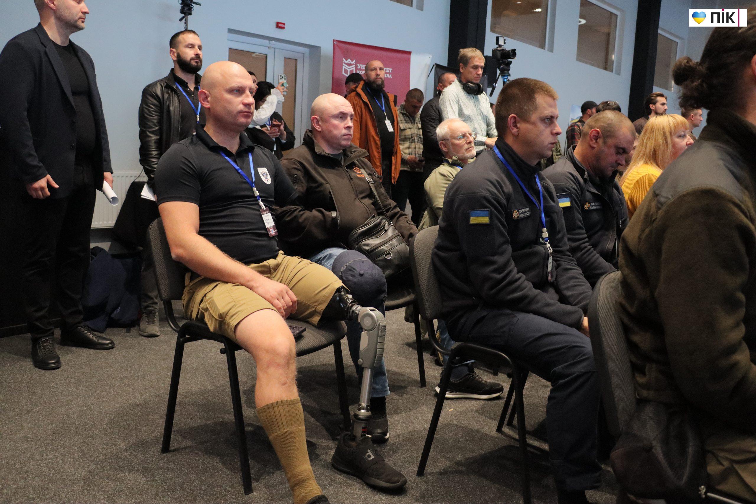 «Повага, комунікація та можливість знайти себе»: які проблеми ветеранів обговорювали на форумі в Івано-Франківську (ФОТО, ВІДЕО) 27 IMG 0651 scaled