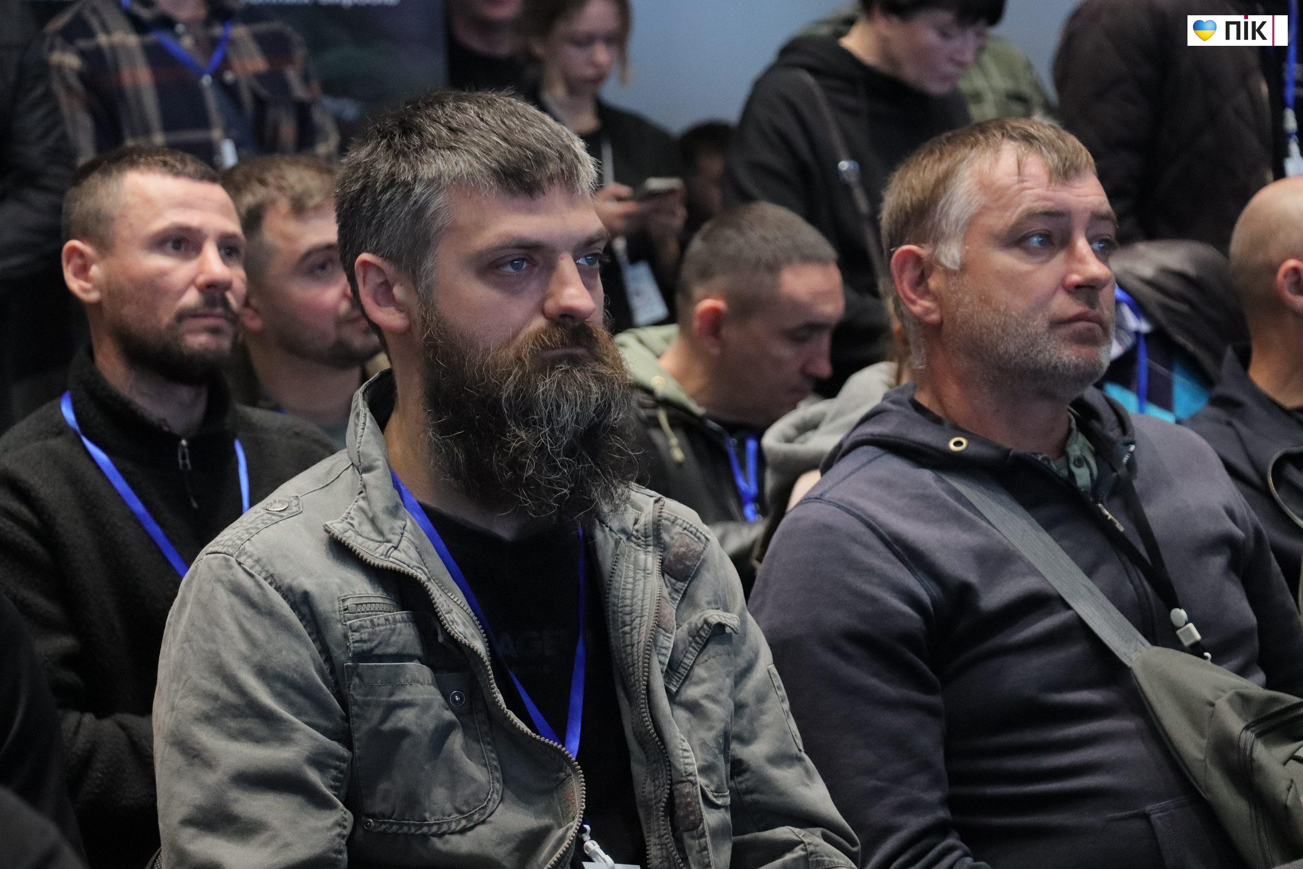 «Повага, комунікація та можливість знайти себе»: які проблеми ветеранів обговорювали на форумі в Івано-Франківську (ФОТО, ВІДЕО) 32 IMG 0658 scaled