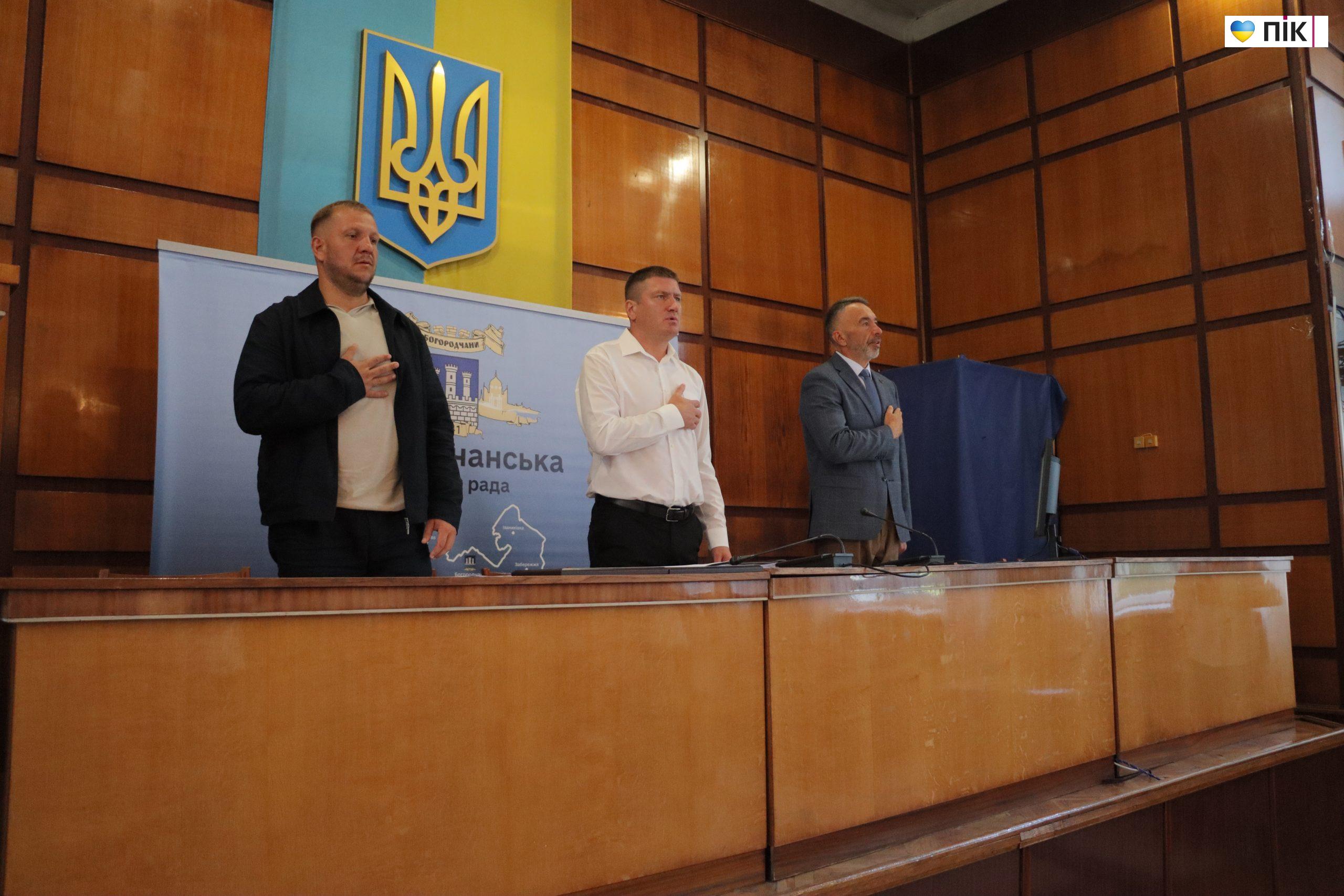 Сесія, молебень, пам'ятник бургомістру: день міста у Богородчанах-2026 (ФОТОРЕПОРТАЖ) 12 IMG 7420 scaled