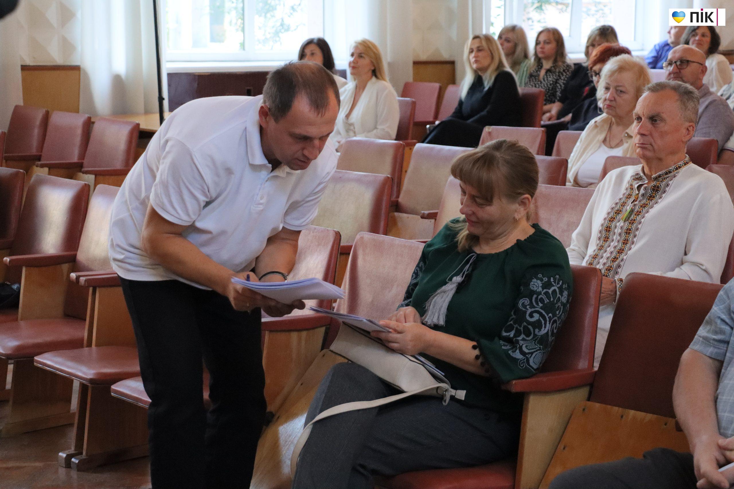 Сесія, молебень, пам'ятник бургомістру: день міста у Богородчанах-2026 (ФОТОРЕПОРТАЖ) 16 IMG 7485 scaled