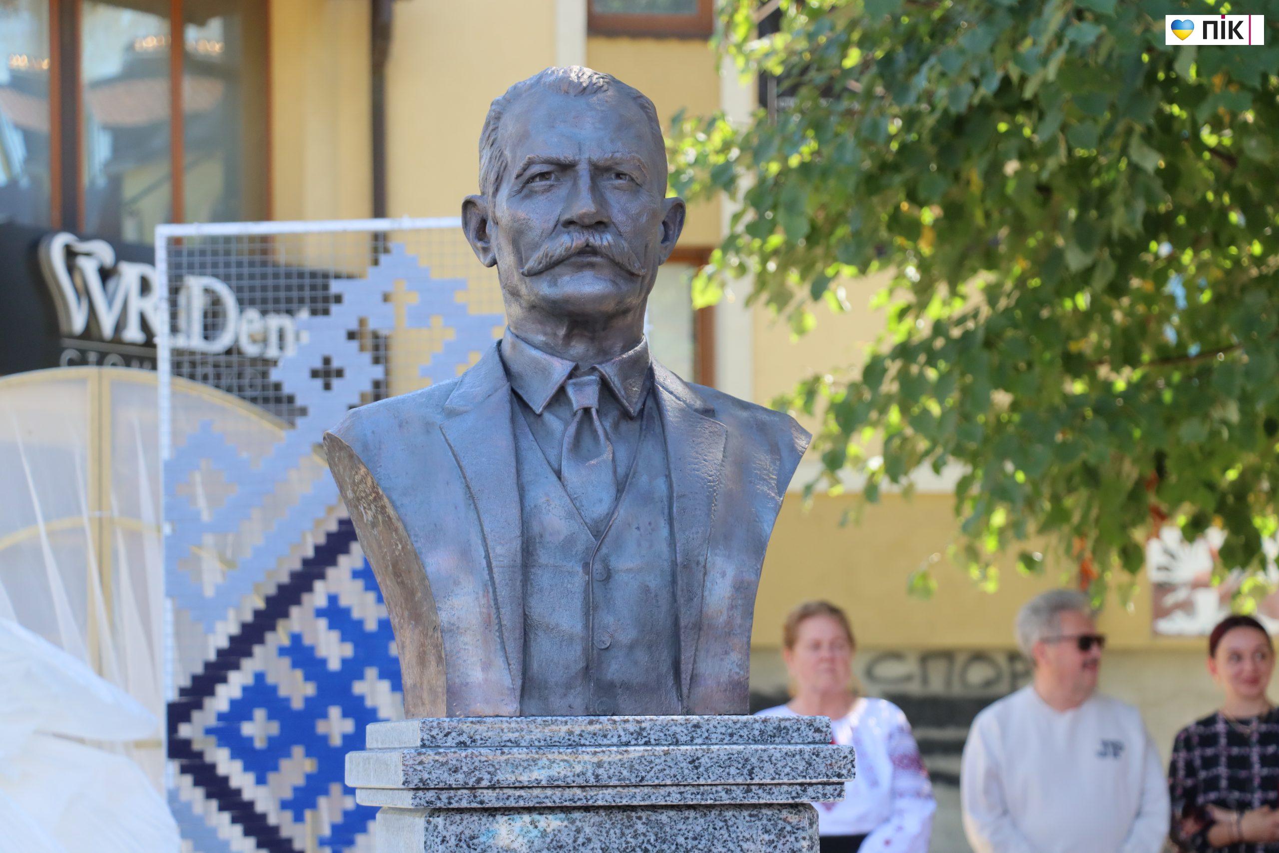 Сесія, молебень, пам'ятник бургомістру: день міста у Богородчанах-2026 (ФОТОРЕПОРТАЖ) 47 IMG 7871 scaled