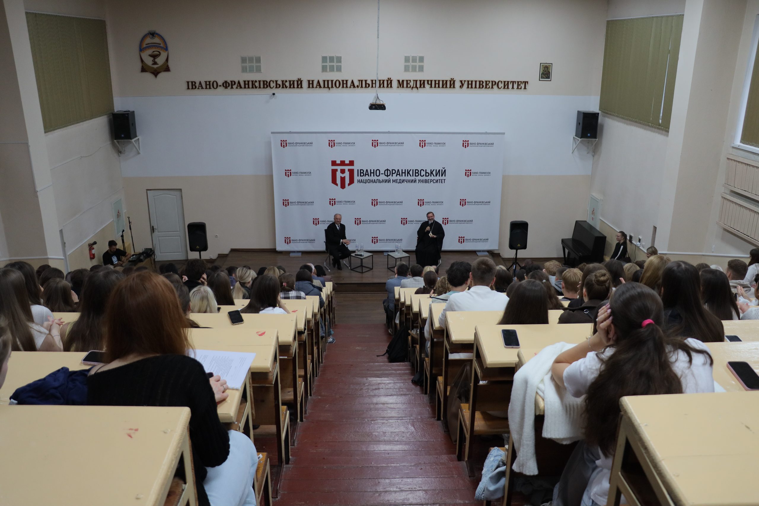 Блаженніший Святослав у Франківську освятив мозаїку Софії Премудрості Божої (ФОТО) 6 IMG 9456 scaled