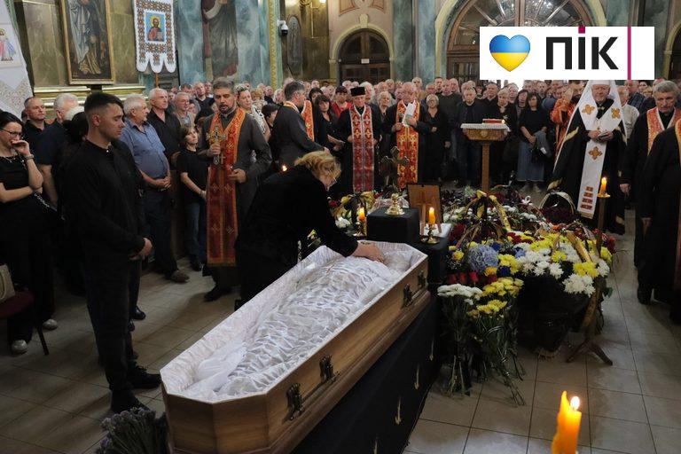 В Івано-Франківську попрощалися з екс-мером Віктором Анушкевичусом (ФОТО, ВІДЕО) 6 IMG 9976