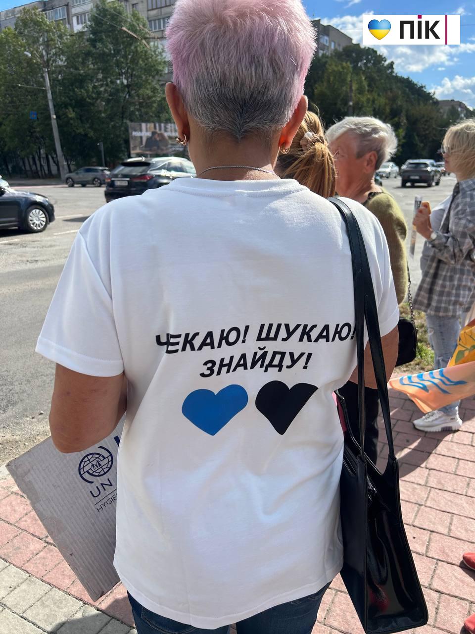 «Не мовчи! Полон вбиває!»: у Франківську рідні військовополонених вийшли на акцію (ФОТО, ВІДЕО) 9 photo 2026 09 06 15 51 18
