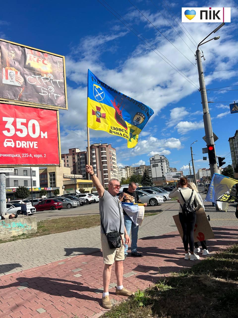 «Не мовчи! Полон вбиває!»: у Франківську рідні військовополонених вийшли на акцію (ФОТО, ВІДЕО) 12 photo 2026 09 06 15 57 56