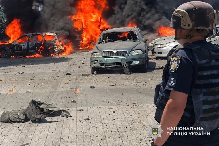 росіяни двічі вдарили по Дніпру: загинули двоє людей, ще п'ятеро травмовані (ФОТО) 5 photo 2026 09 10 12 45 22 3 1 1