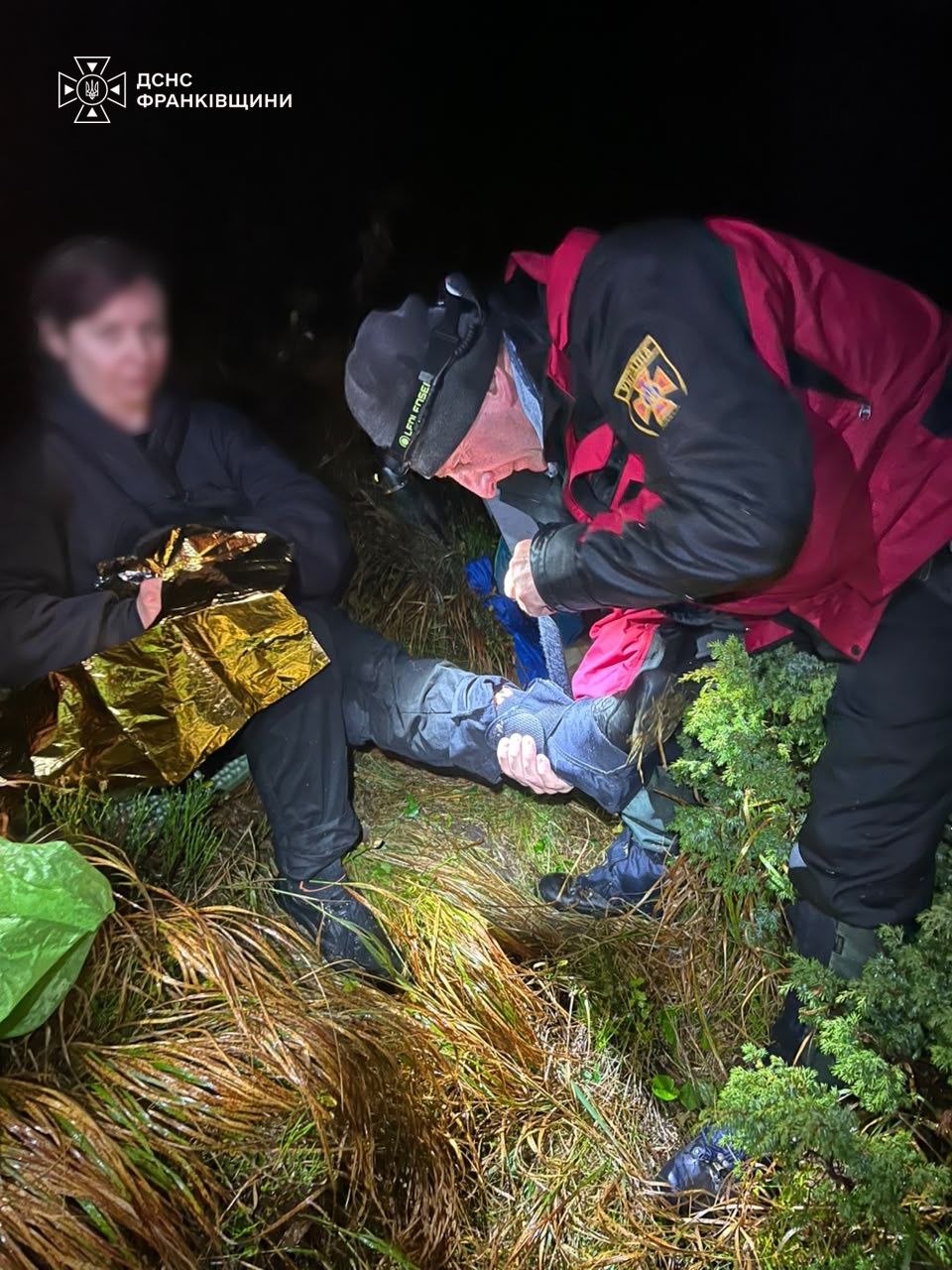 Заблукала під час збору грибів і травмувала ногу в горах: на Прикарпатті рятували двох жінок 2 photo 2026 09 23 09 17 53 2