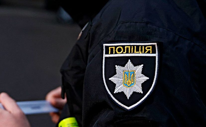 У Львові у квартирі виявили тіла жінка та її 25-річного сина 1 policziya edited