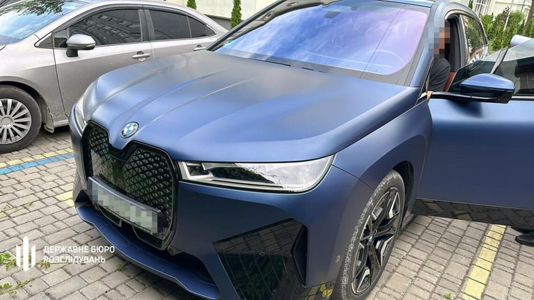 Справу про конфіскацію BMW у податківиці з Прикарпаття передали до Верховного Суду 2 213183 1 large