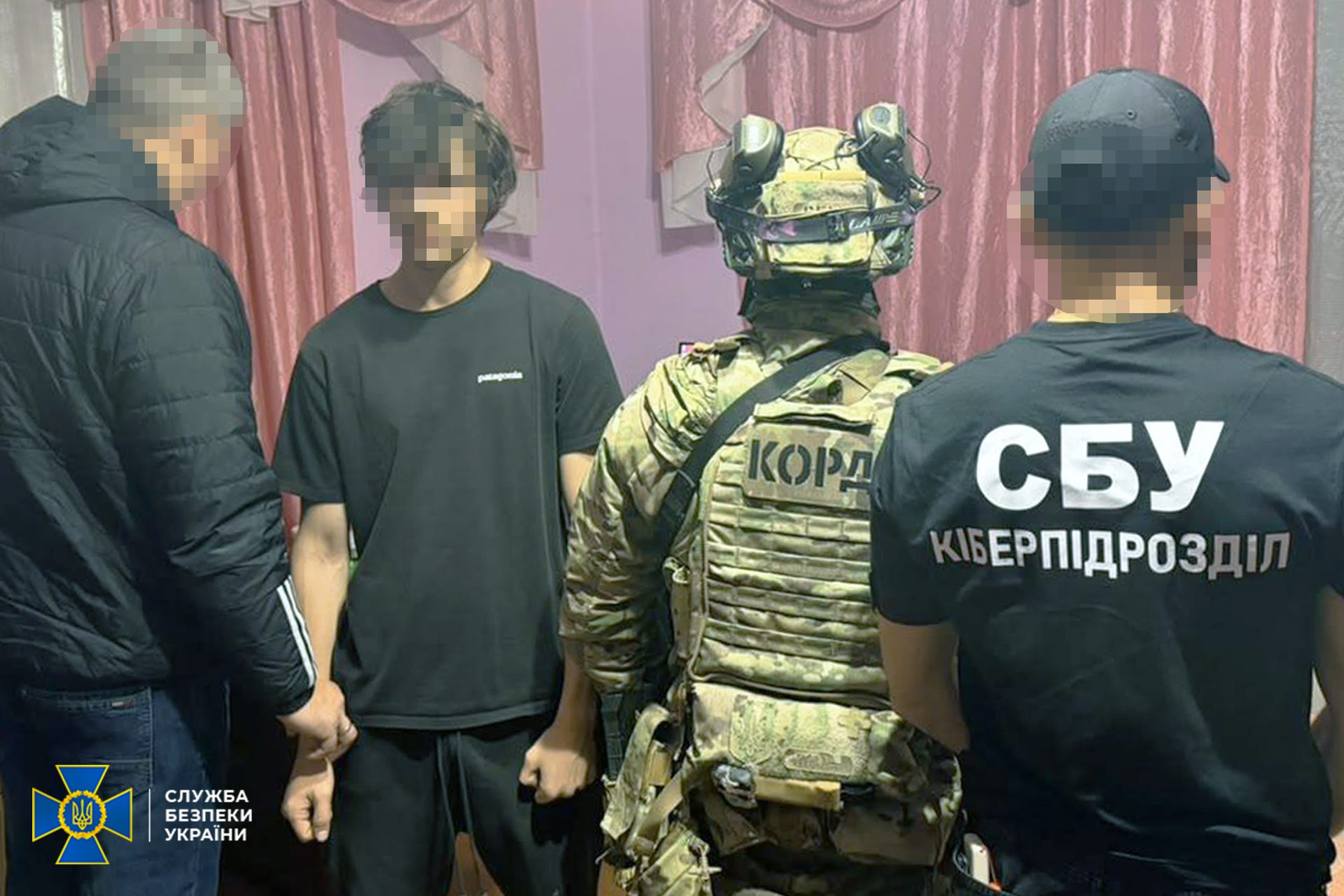 На Коломийщині троє молодих людей крали гроші з банківських рахунків (ФОТО) 3 4 1 scaled 1