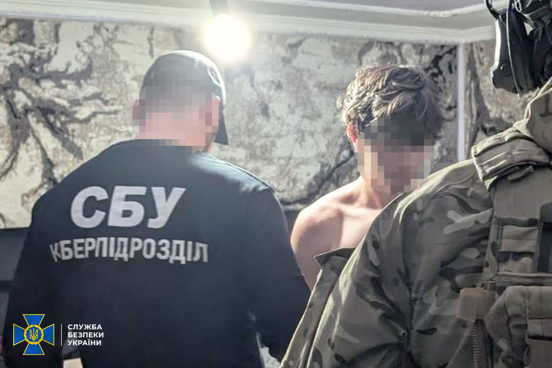 На Коломийщині троє молодих людей крали гроші з банківських рахунків (ФОТО) 4 6 1 scaled 1