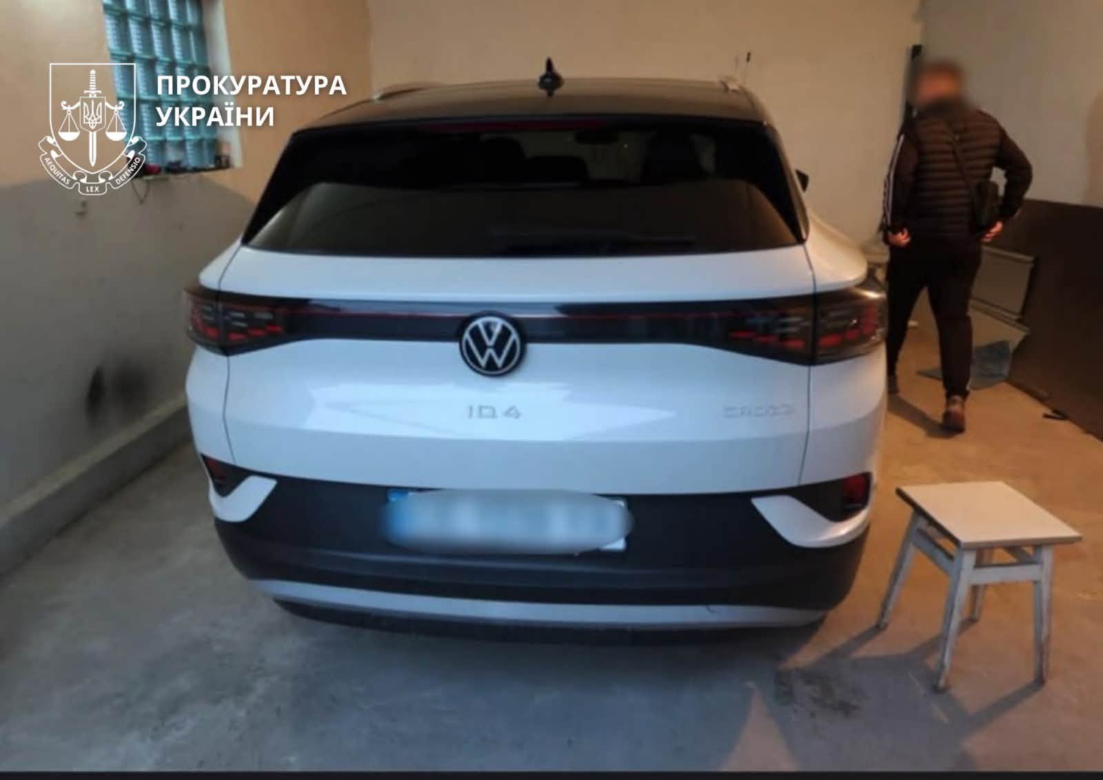 На Прикарпатті митник збив людину і втік з місця ДТП: його затримали (ФОТО) 2 844190416 1144217827952163 2912258290445890306 n