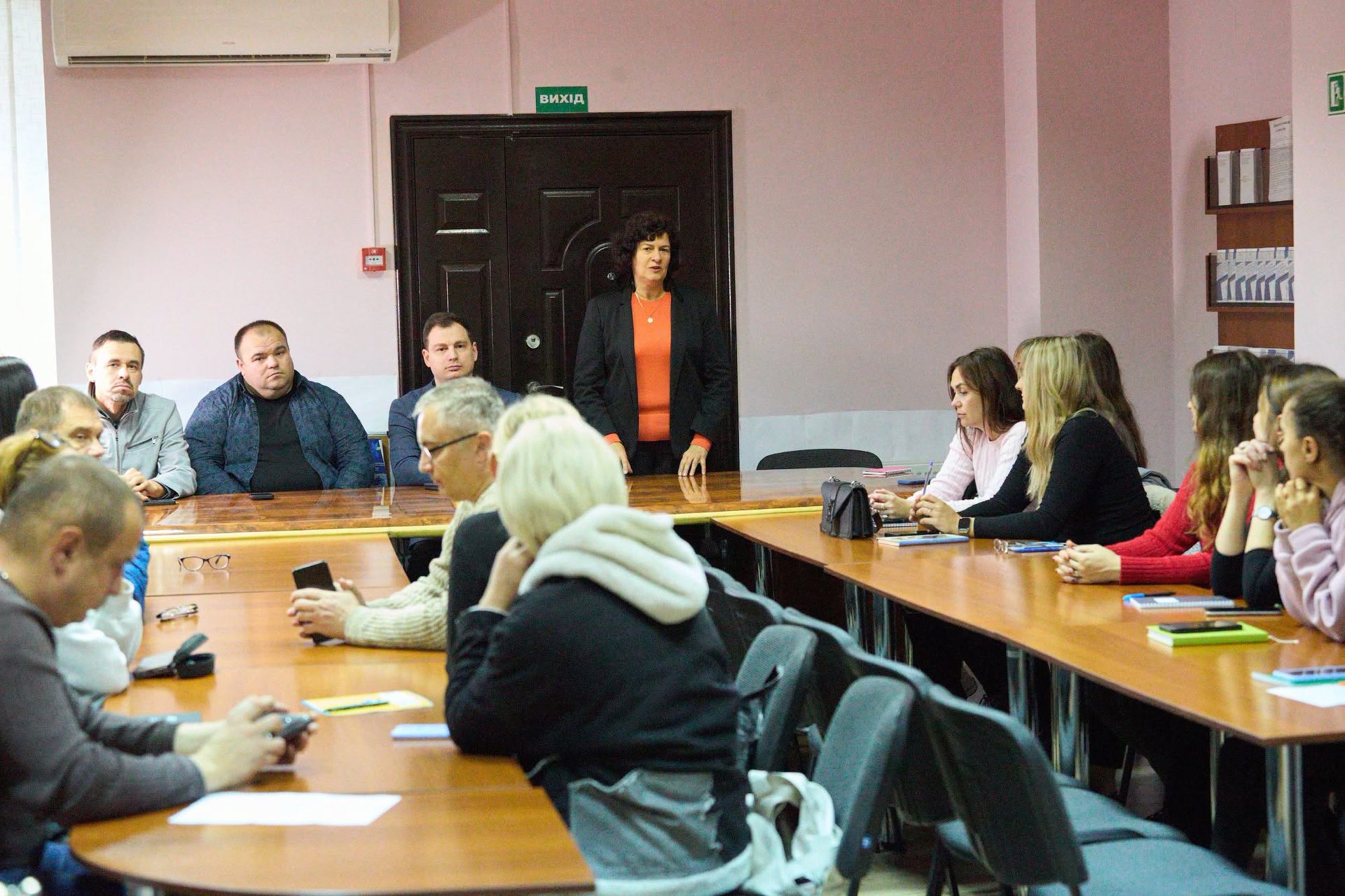 Як започаткувати та розвивати бізнес: у Франківську навчатимуть підприємців (ФОТО) 4 854414278 1610540434103713 1664358947115313422 n scaled 1