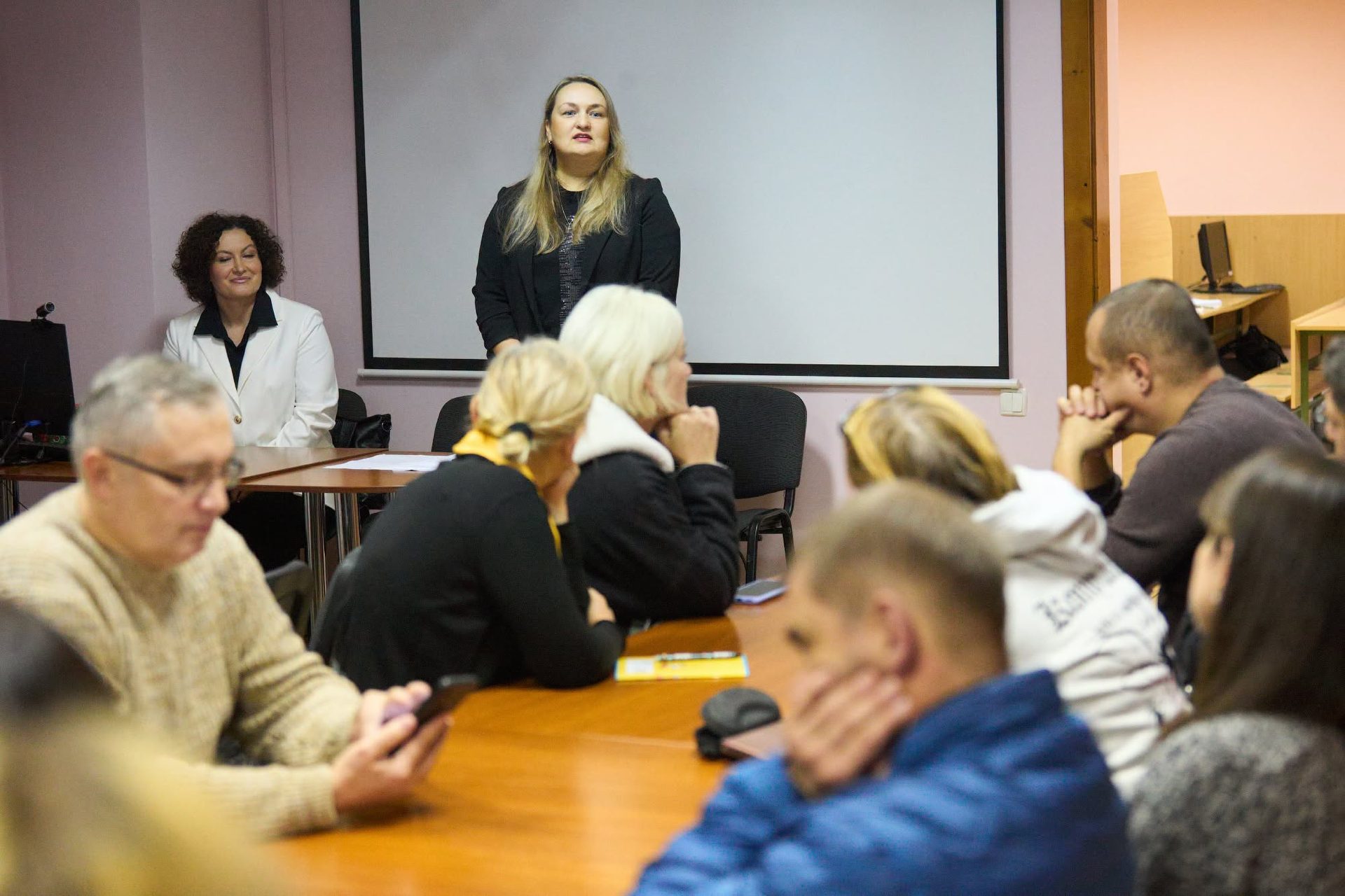 Як започаткувати та розвивати бізнес: у Франківську навчатимуть підприємців (ФОТО) 2 855519778 3116868232038359 4584982805034598162 n 1 scaled 1