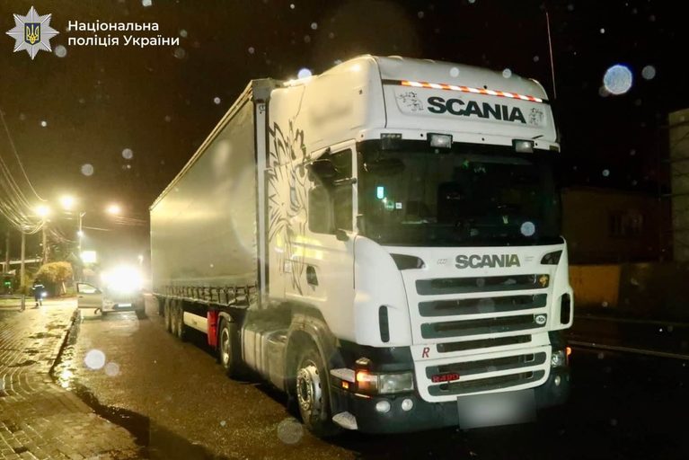 У Брошнів-Осаді громадянин Румунії, керуючи автопоїздом, наїхав на місцевого мешканця 9 855557021 1122771690397059 3546460935893577961 n