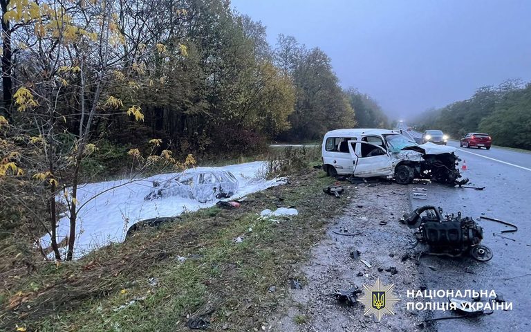 На Тернопільщині зіткнулися два автомобілі: травмувалися 11 людей (ФОТО) 1 857393136 1689119842545985 3221384692944569690 n