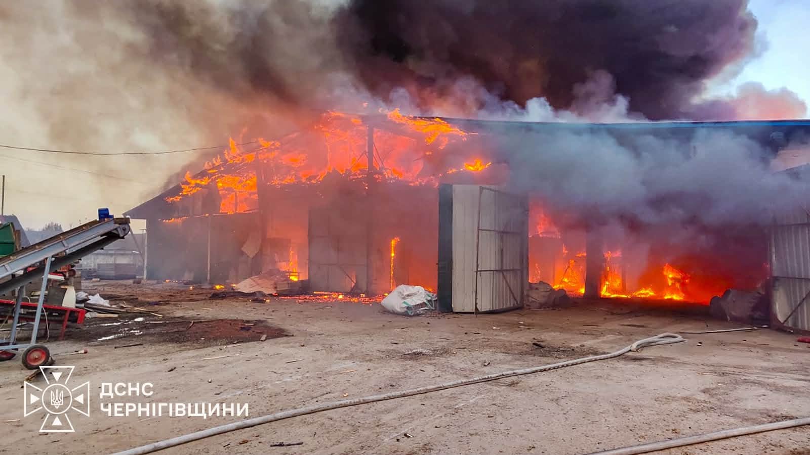Нічна атака РФ 26 жовтня: шестеро постраждалих, пожежі та пошкоджений енергооб'єкт (ФОТО) 6 862741278 1577502024417681 682556557301274054 n