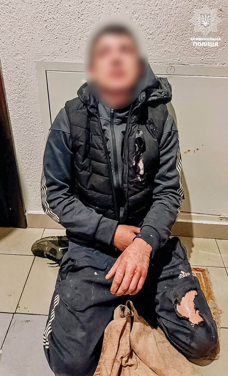 На Київщині чоловік під виглядом кур’єра хотів облити жінку кислотою (ФОТО) 4 870559535 1799042741425396 2817768883479287797 n