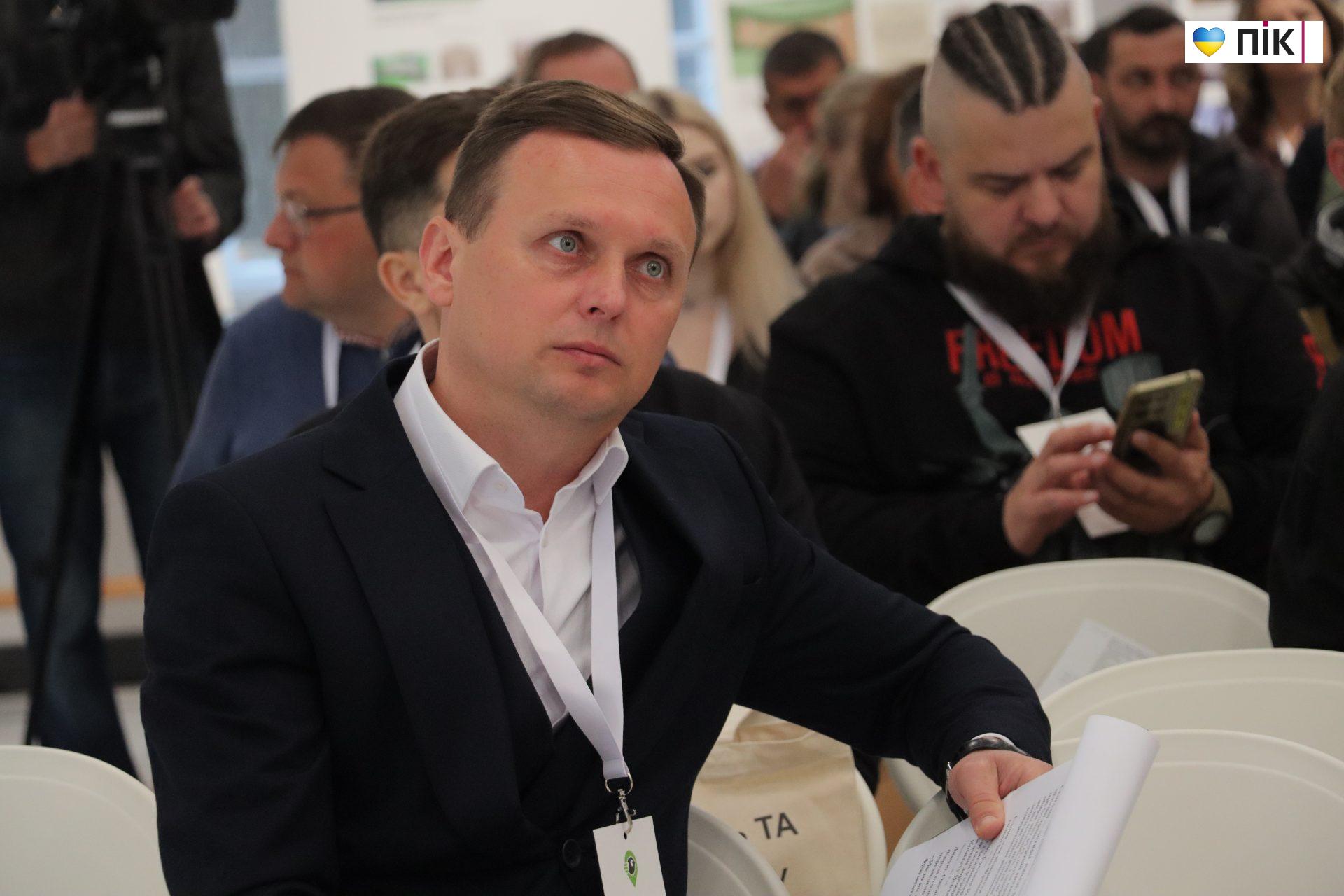 Від заторів до безпечних вулиць: у Франківську відбувся форум «Мобільність та безпека руху» (ФОТОРЕПОРТАЖ) 33 IMG 2426 scaled