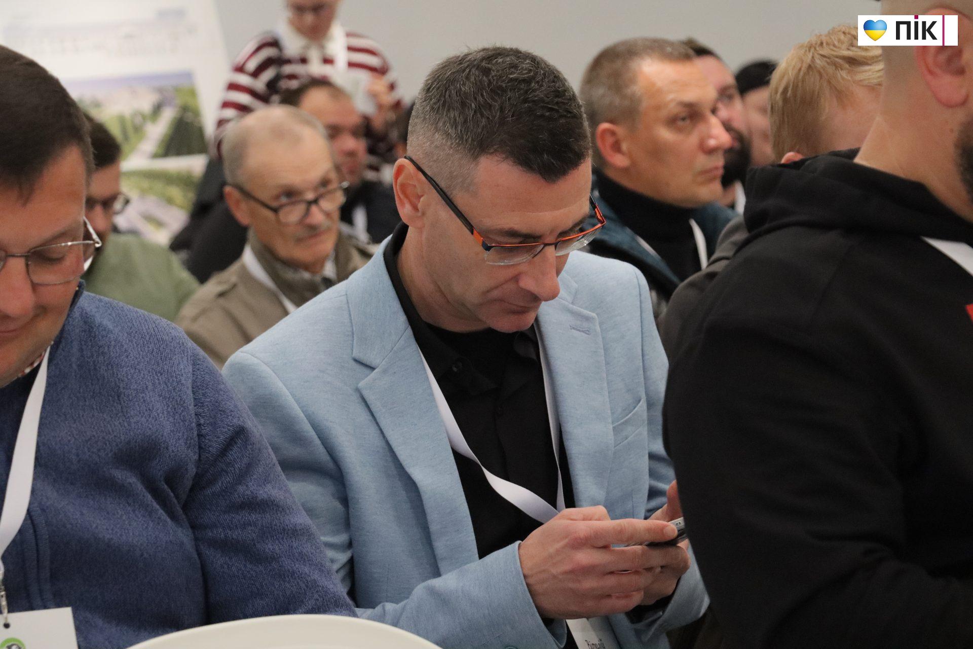 Від заторів до безпечних вулиць: у Франківську відбувся форум «Мобільність та безпека руху» (ФОТОРЕПОРТАЖ) 24 IMG 2444 scaled