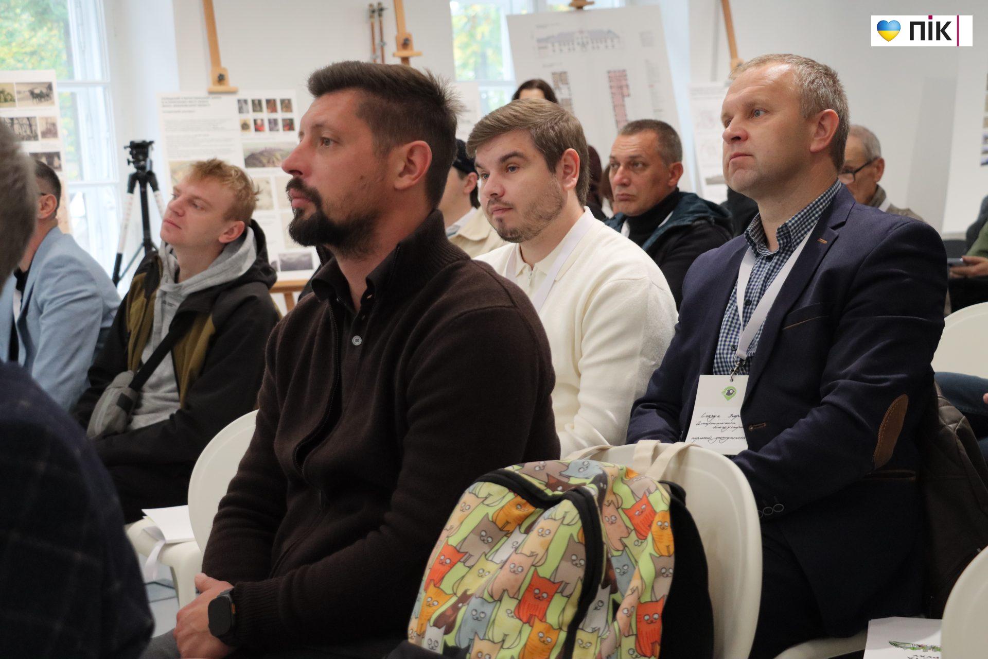 Від заторів до безпечних вулиць: у Франківську відбувся форум «Мобільність та безпека руху» (ФОТОРЕПОРТАЖ) 7 IMG 2568 scaled