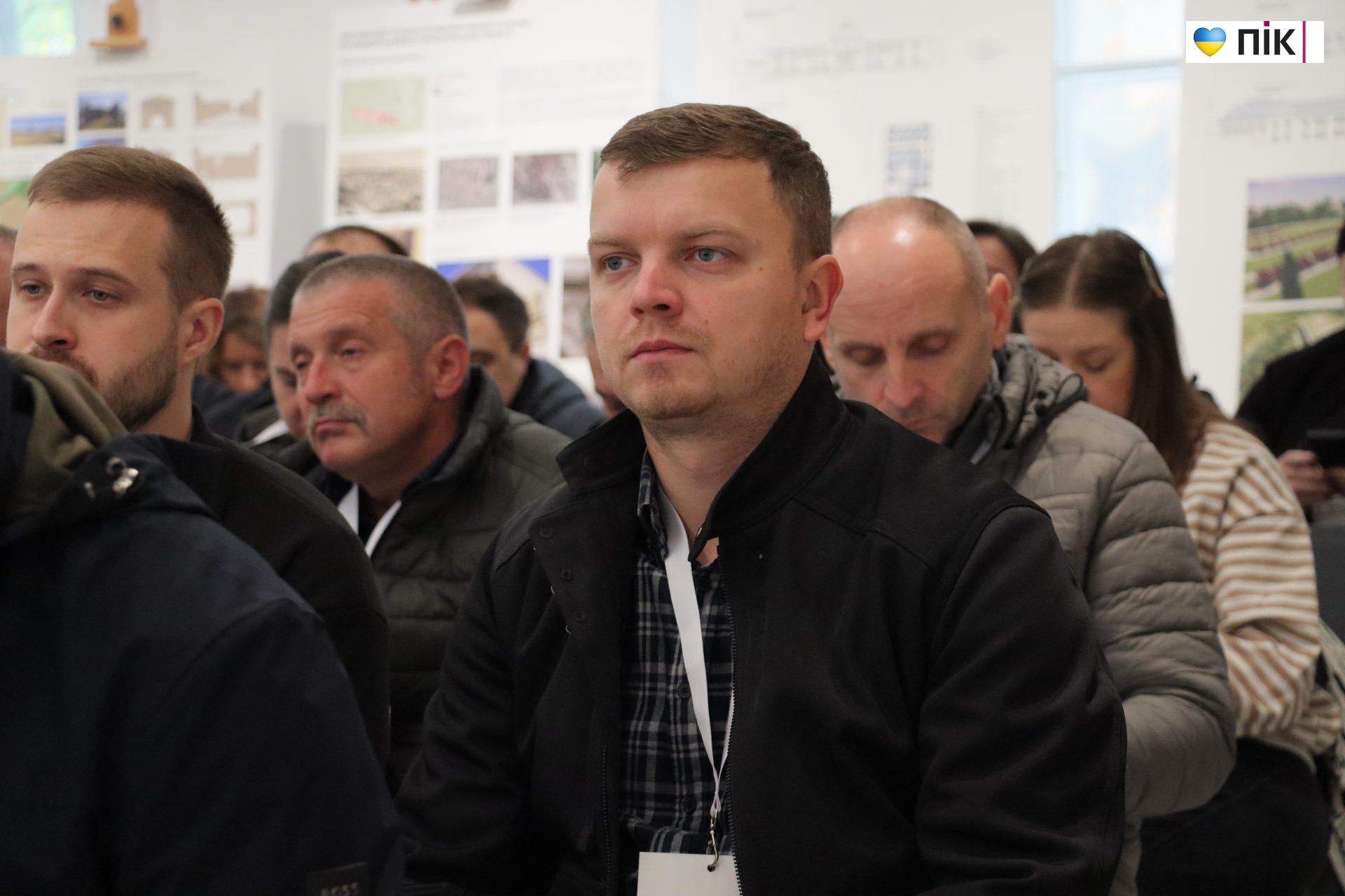 Від заторів до безпечних вулиць: у Франківську відбувся форум «Мобільність та безпека руху» (ФОТОРЕПОРТАЖ) 11 IMG 2574 scaled