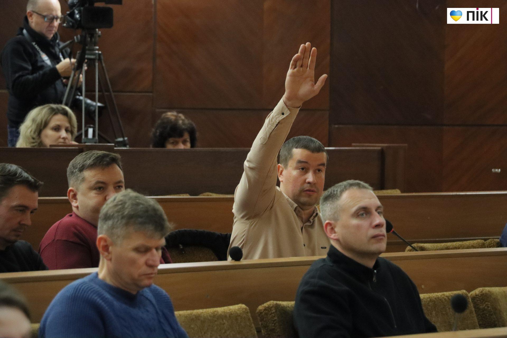 Позачергова сесія Франківської міськради: депутати погодили договір на постачання газу (ФОТО) 5 IMG 3215 scaled
