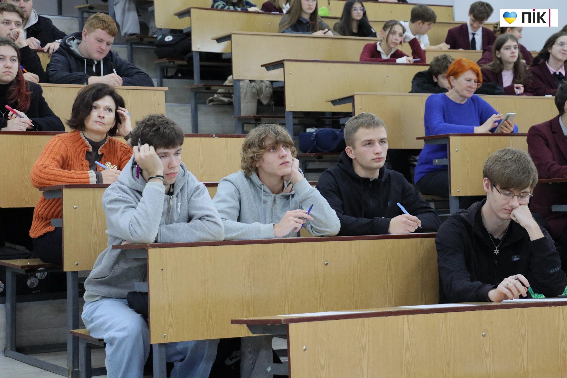 Студенти ІФНТУНГ долучилися до Радіодиктанту-2026 (ФОТО) 7 IMG 4391 scaled 1